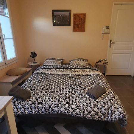 Logement En Hypercentre Dans Une Residence Amiens Exterior photo